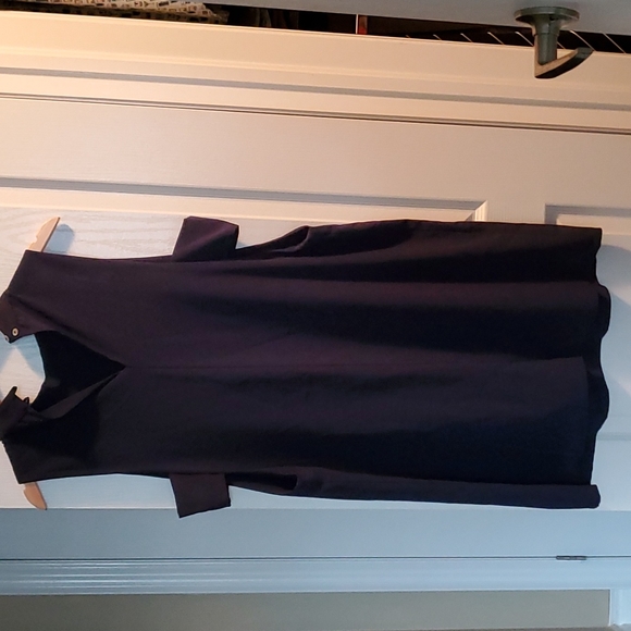 Dress with cut out sides, size medium - Picture 2 of 4